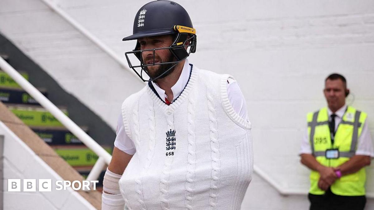England: Chris Woakes may risk rehab over surgery to be fit for Ashes