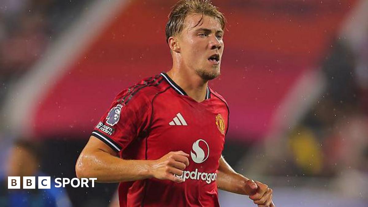 Rasmus Hojlund: AC keen to sign Manchester United forward