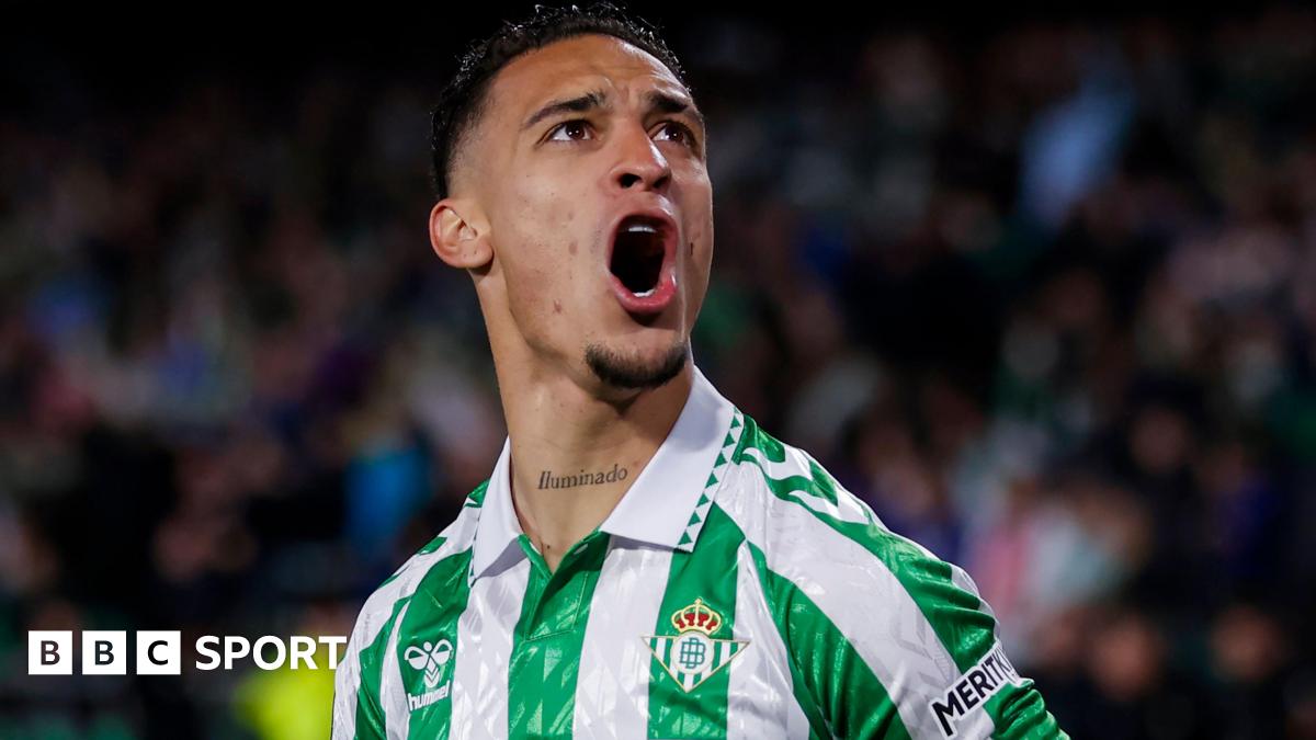 Antony transfer news: Manchester United accept Real Betis bid for Brazil winger