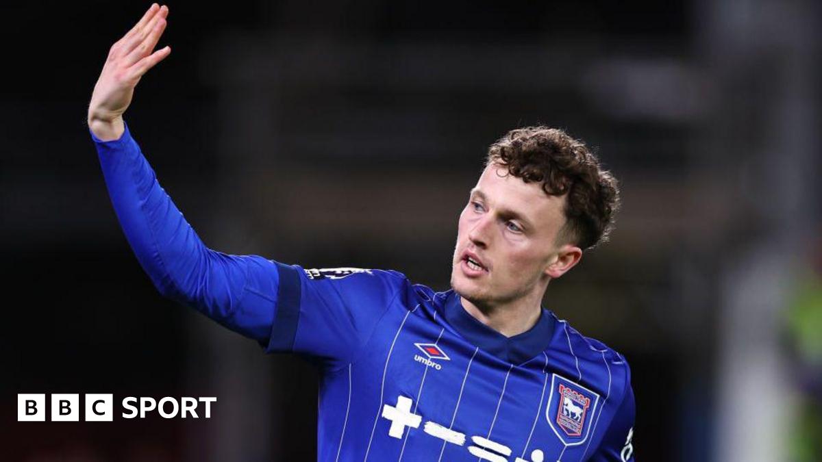 Wrexham: Nathan Broadhead fee reflects ‘real Championship quality’