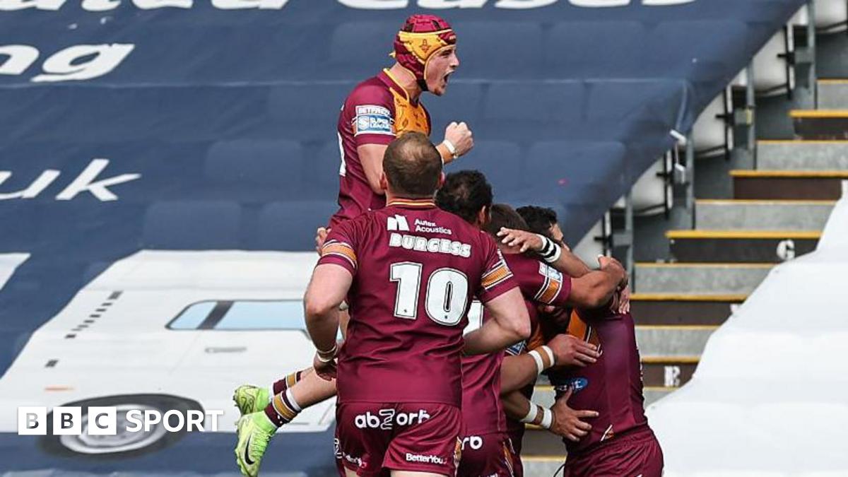 Super League: Huddersfield Giants 23-10 Warrington Wolves