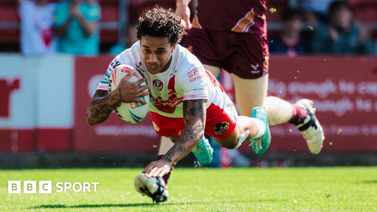 Super League: St Helens 52-4 Huddersfield Giants