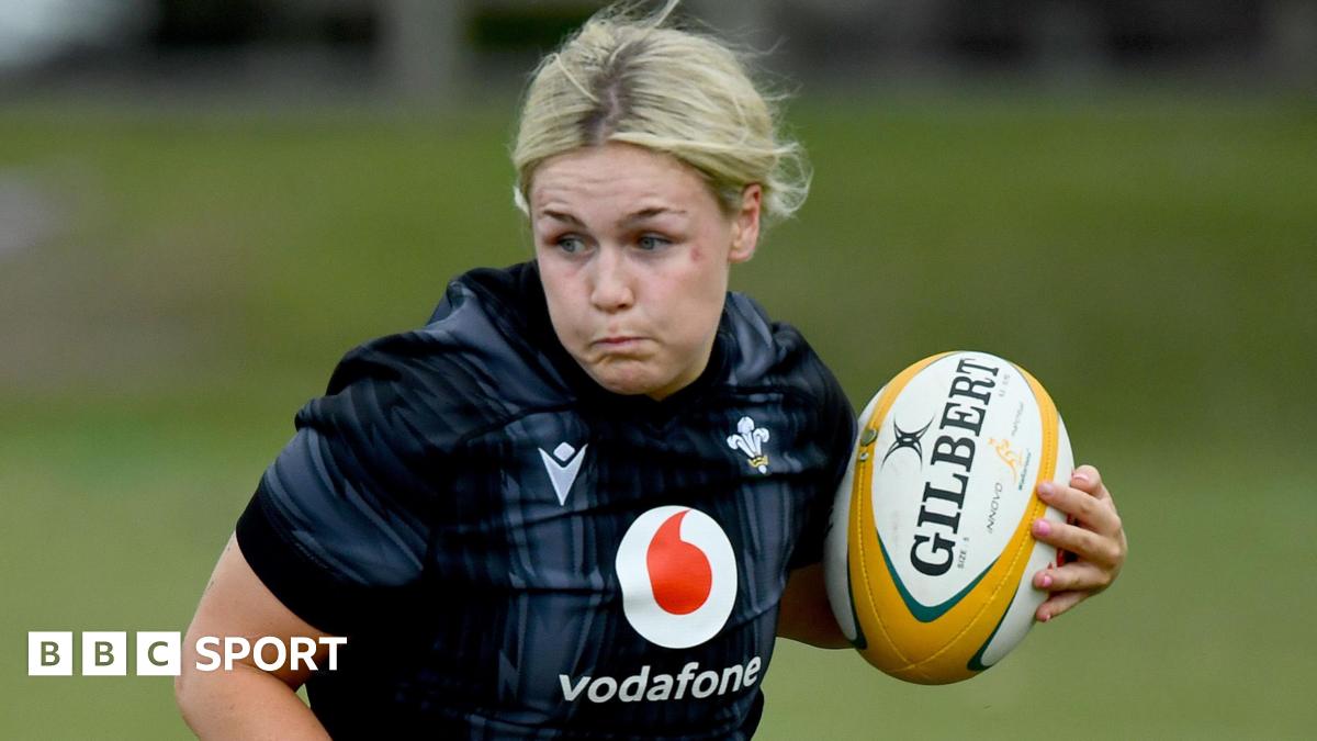 Women’s Rugby World Cup: Alex Callender in Wales squad despite injury