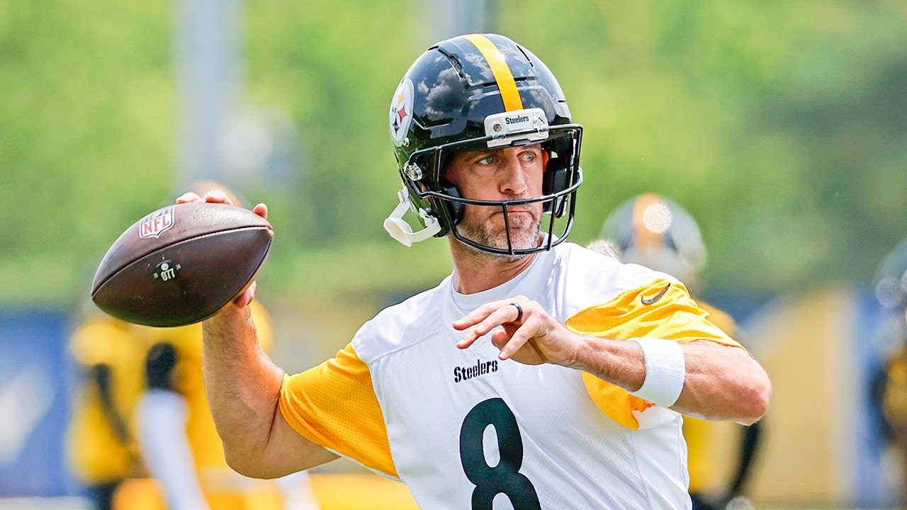 Aaron Rodgers complains about NFL helmet he’s forced to wear this season