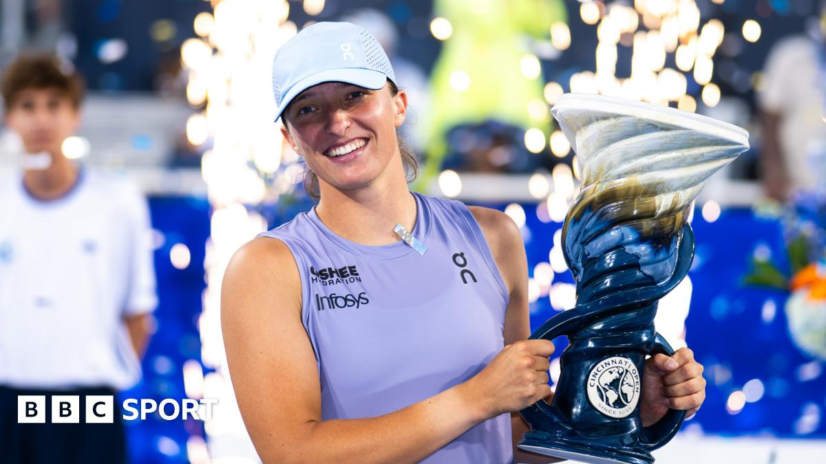 Cincinnati Open: Iga Swiatek beats Jasmine Paolini to win title