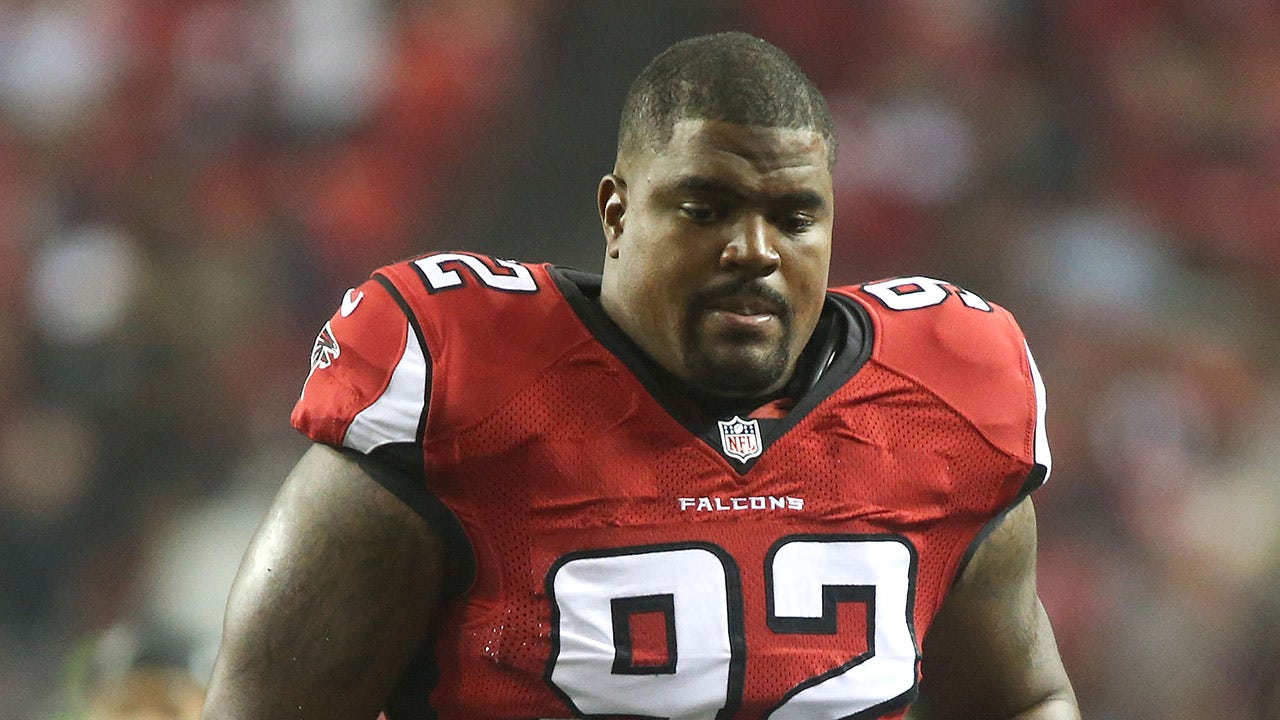 Ex-NFL player and Gamecocks defensive line coach injured in car accident