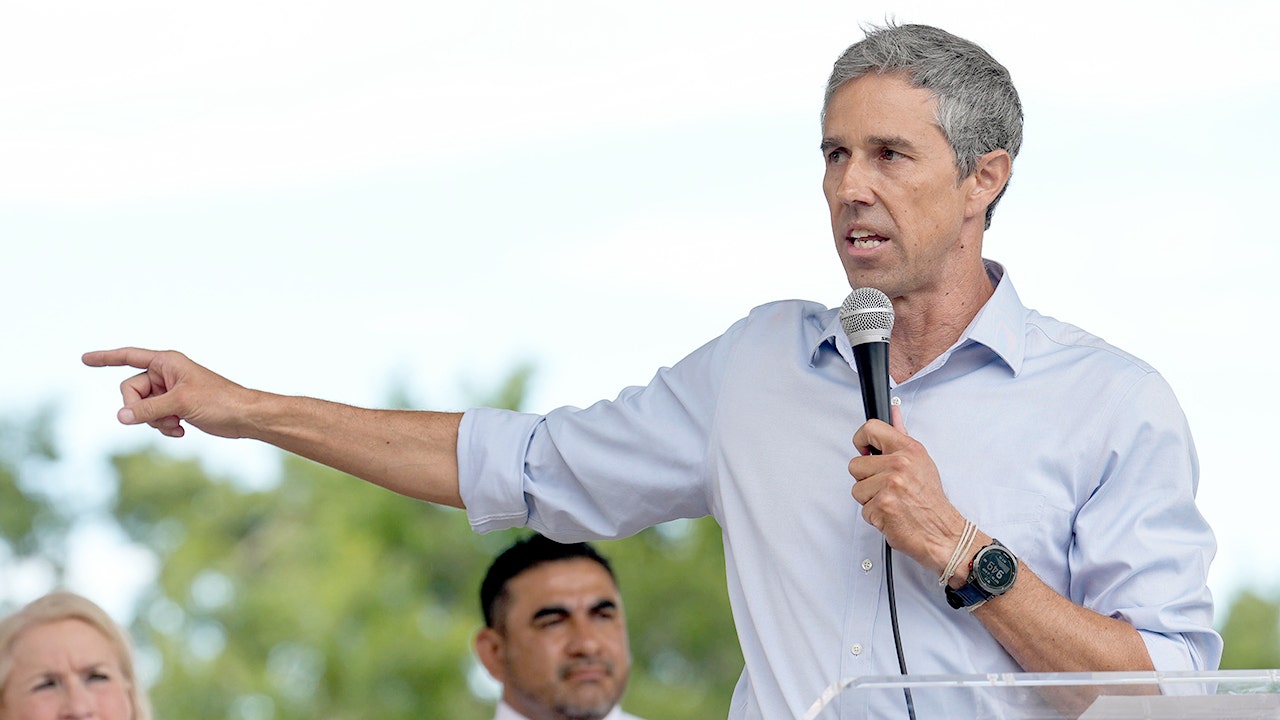 Beto O’Rourke compares 2025 America under Trump to 1933 Nazi Germany