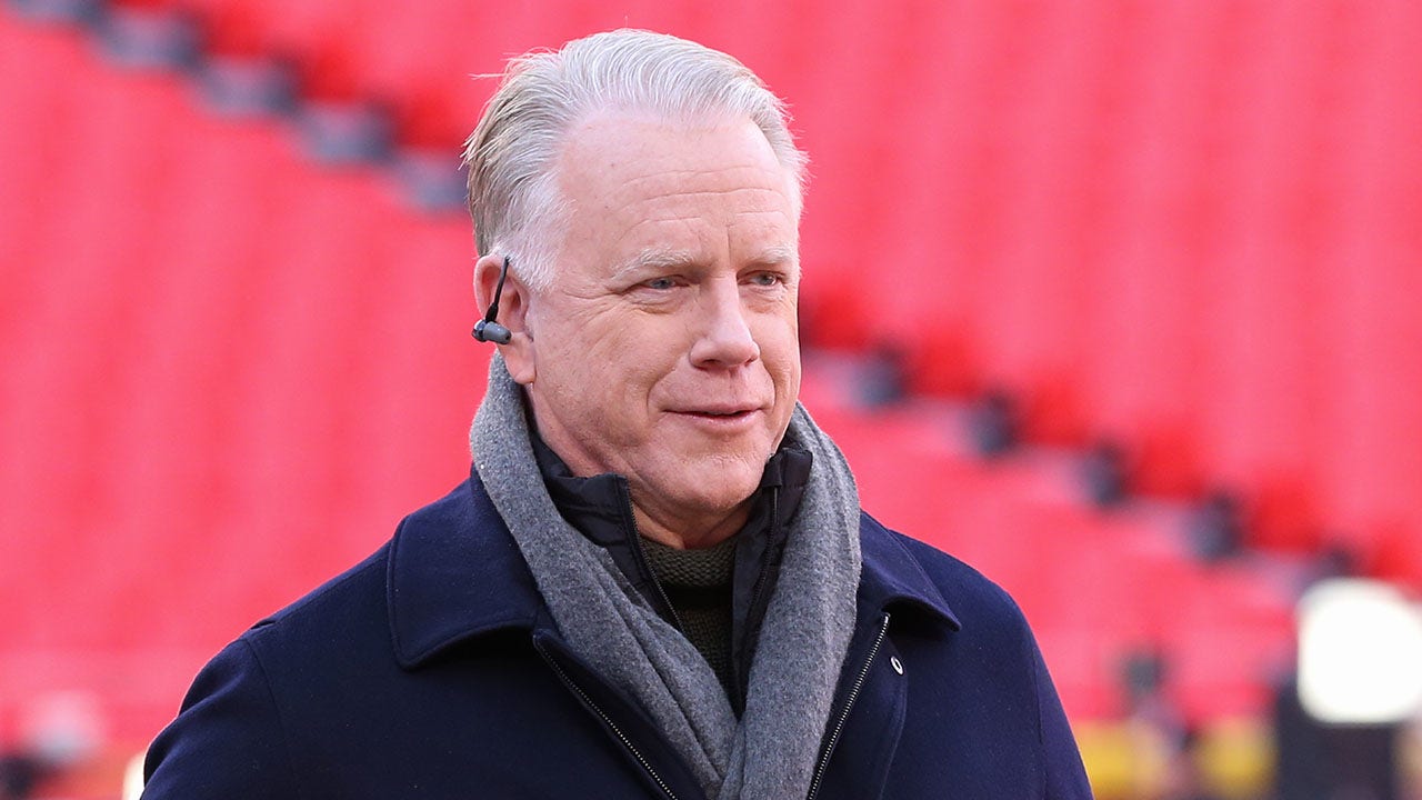 Ex-Bengals star Boomer Esiason balks at paying hotel for team’s ceremony