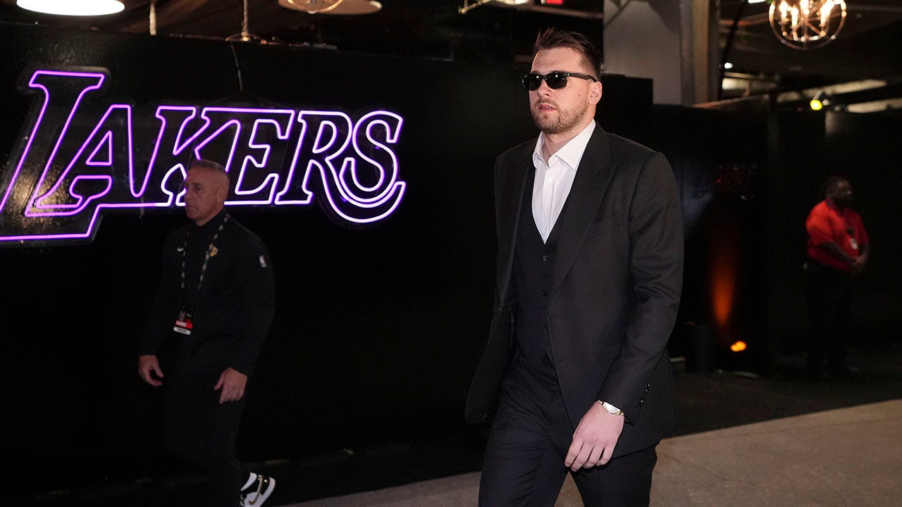 Luka Doncic skips free agency, commits to Lakers through 2028