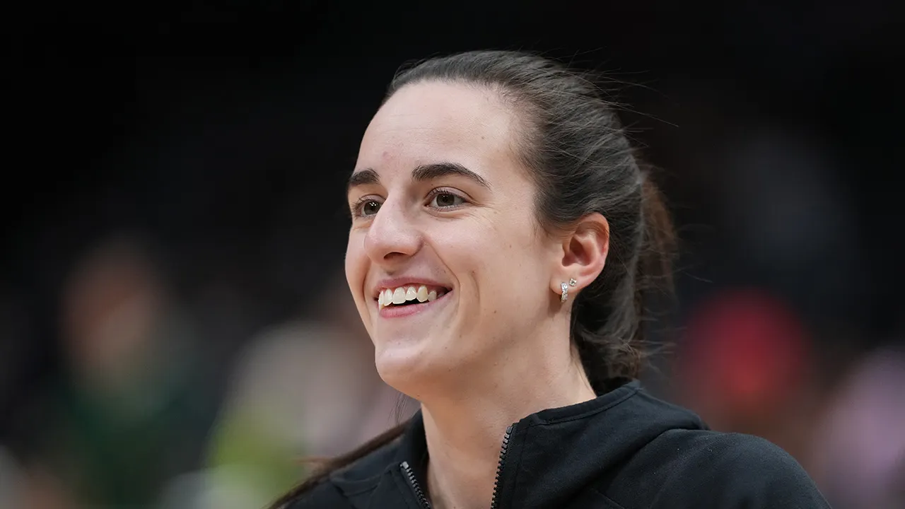 Caitlin Clark weighs in after Taylor Swift teases album on Kelce brother’s show