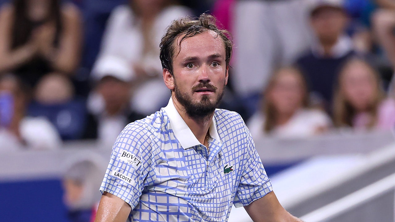 Photographer says he’s innocent after Medvedev’s US Open meltdown