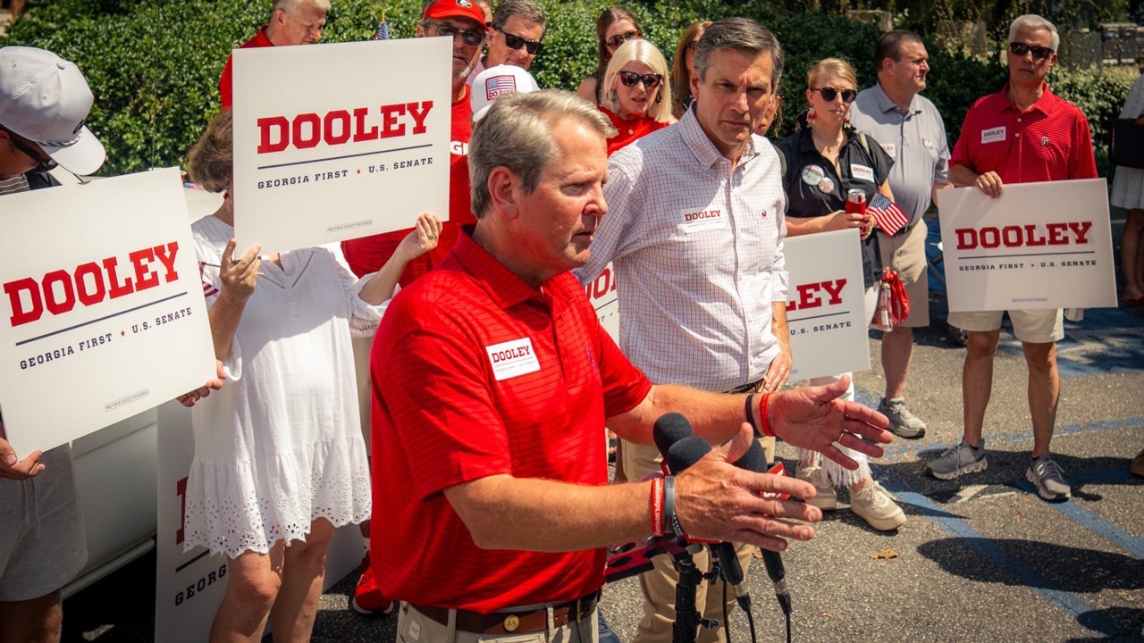 Gov. Kemp backs former football coach Derek Dooley for 2026 Georgia US Senate seat