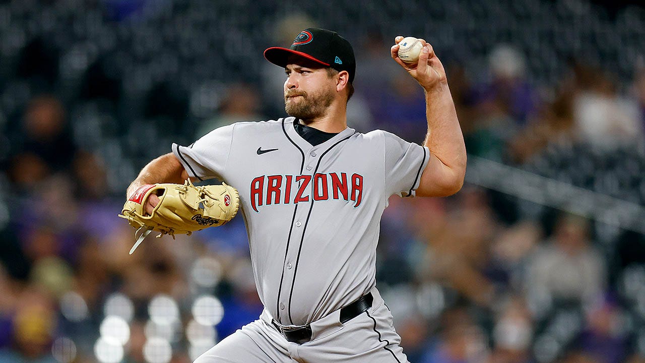 MLB news: Diamondbacks pitcher swallows fly mid-pitch in bizarre moment