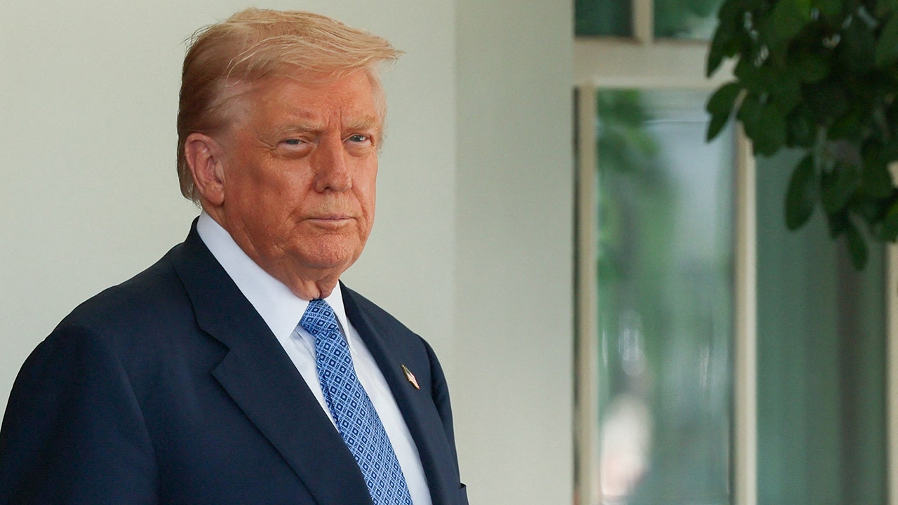 Trump approaching Putin meeting in Alaska ‘like chess’
