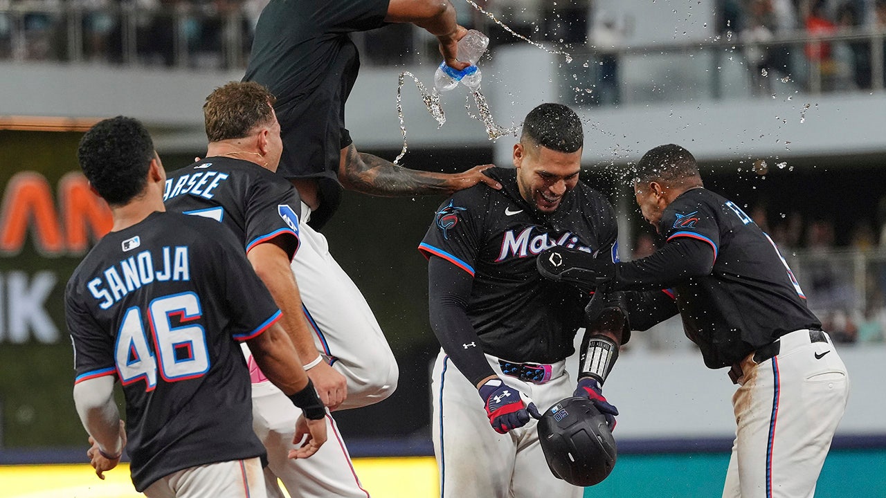 Yankees new bullpen disappoints in team debuts, choking away lead to Marlins