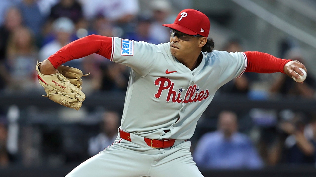 Phillies’ Jesus Luzardo yells at umpire, ejected on his way off mound