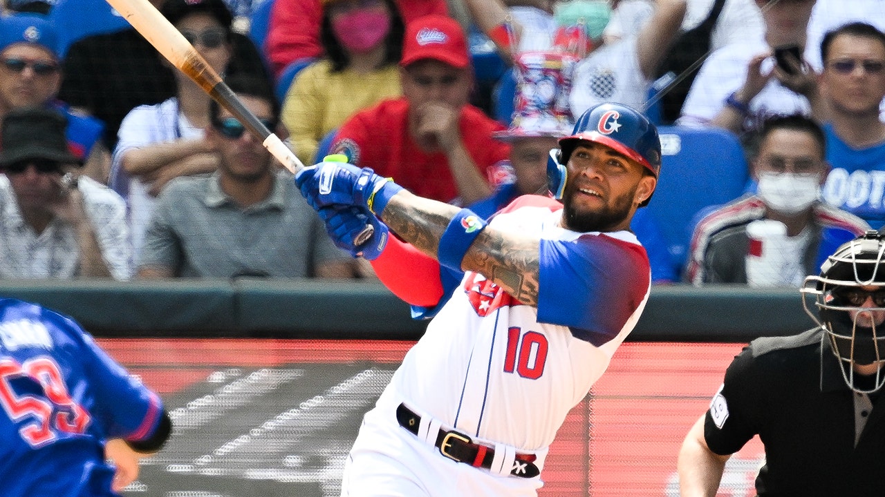 Angels’ Yoan Moncada misses game to take US citizenship test