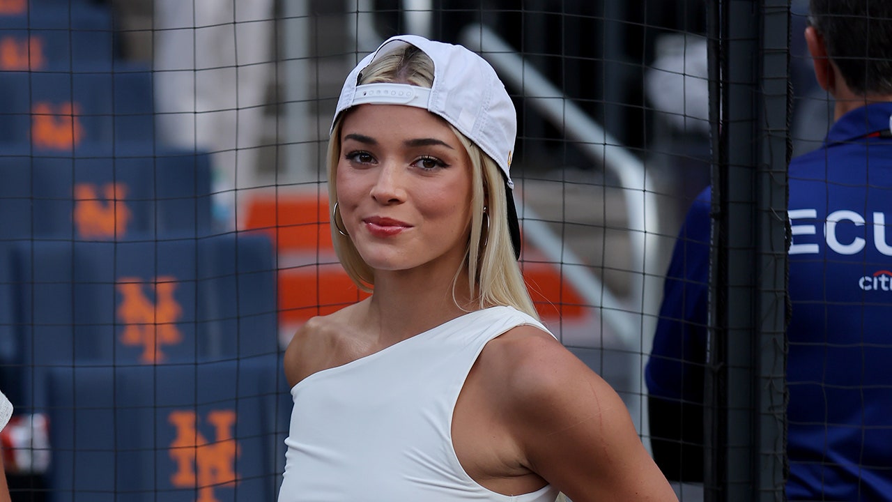 Livvy Dunne looks up to Taylor Swift in dating world