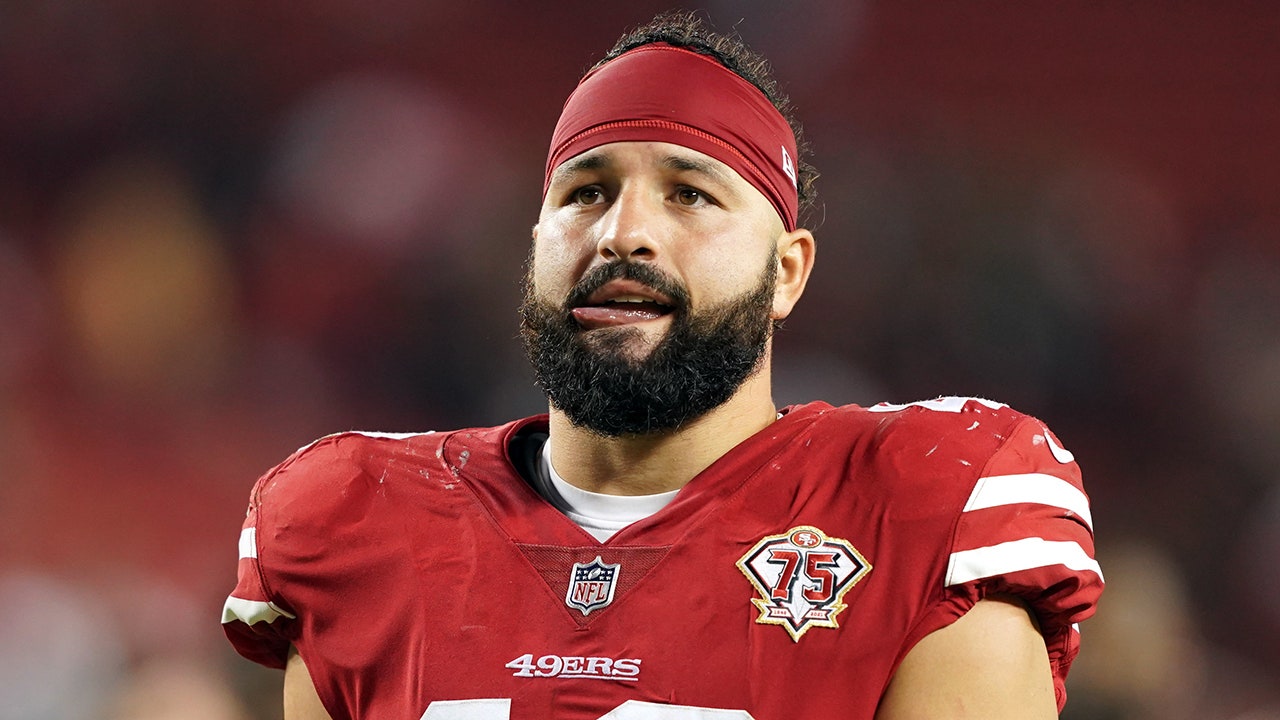 Ex-NFL fullback rips league after earning UFC contract