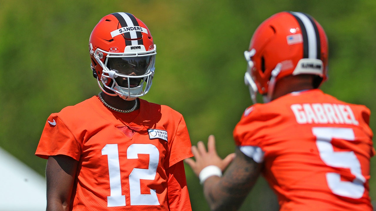 NFL news: Browns should trade Shedeur Sanders or Dillon Gabriel, ex-QB says