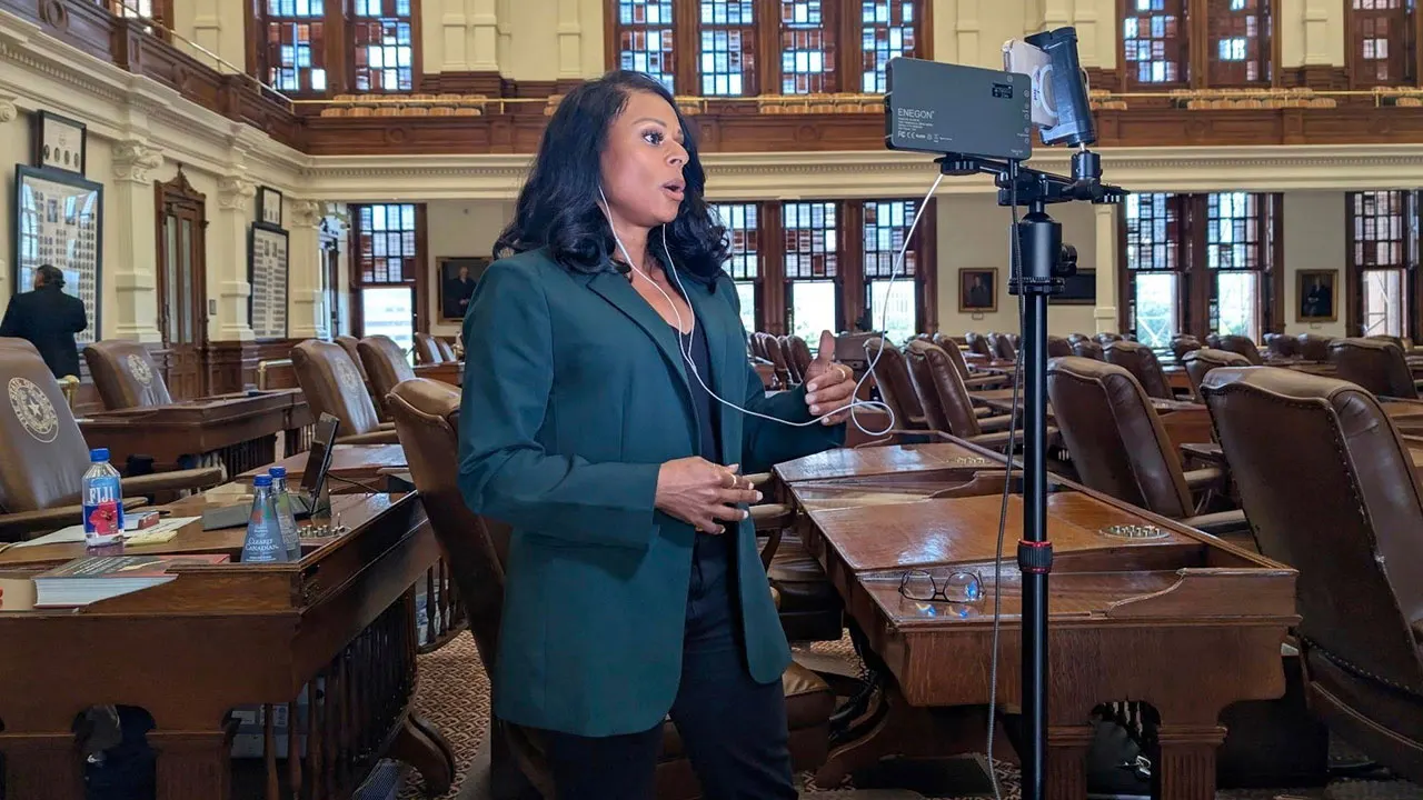Dem abruptly leaves press call after being informed she is committing felony