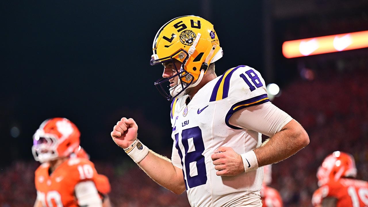 No. 9 LSU takes down No. 4 Clemson on the road