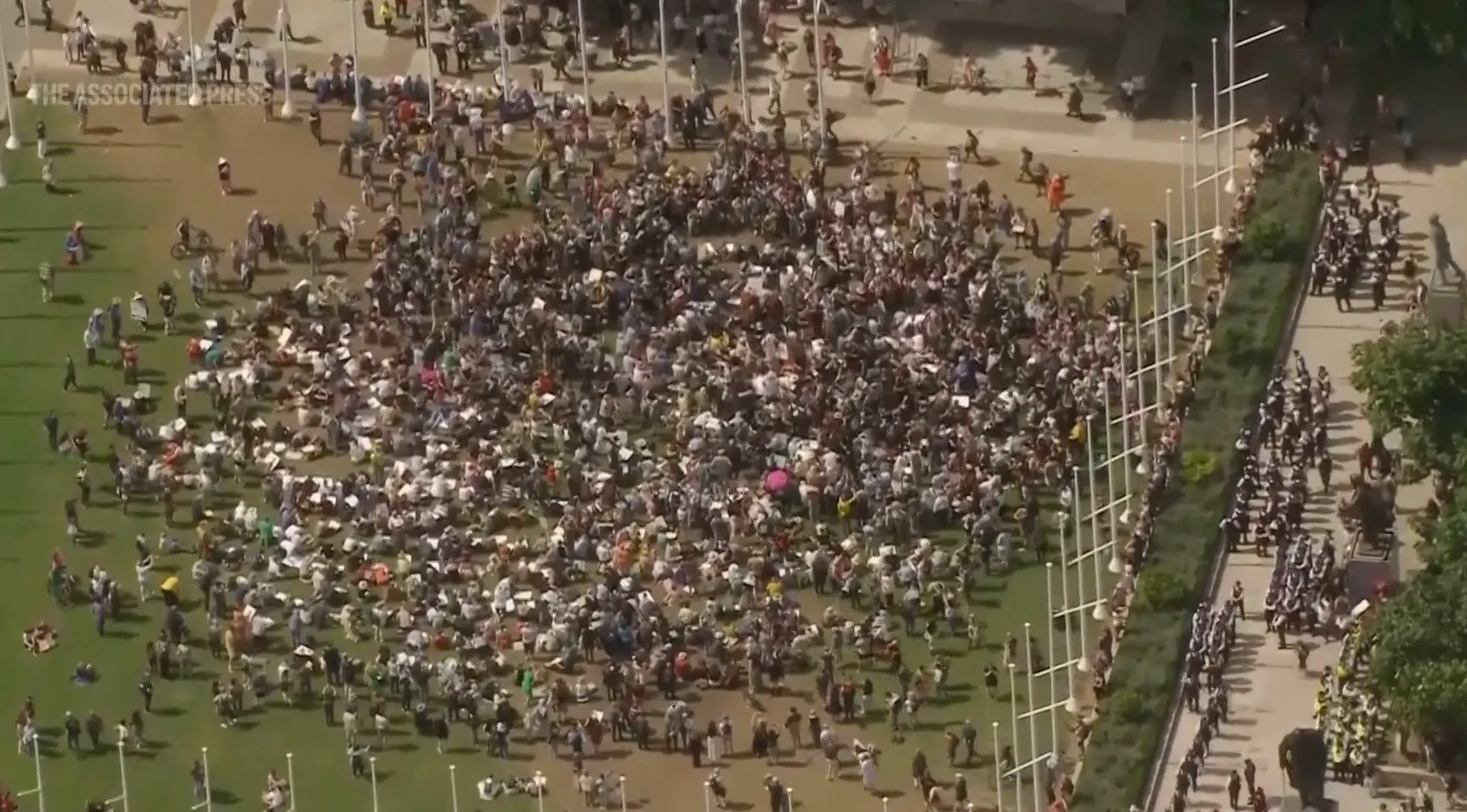 At least 365 anti-Israel protesters arrested in London defying Palestine ban