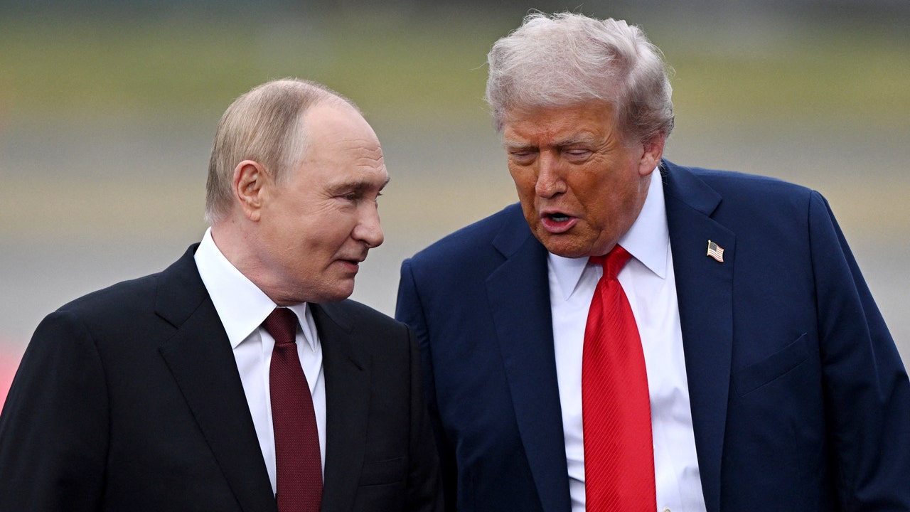 Trump plans executive order to ban mail-in voting after Putin advice