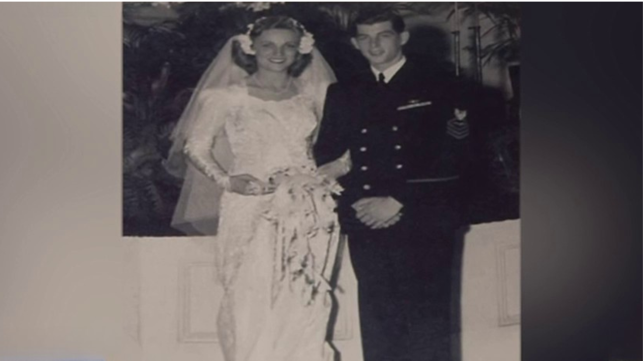 Navy veterans mark 80th wedding anniversary on V-J Day