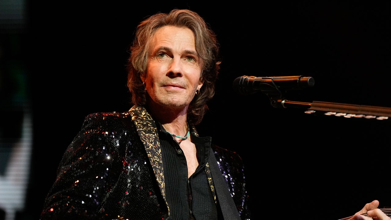 Rick Springfield, Bill Maher say world has too many kids
