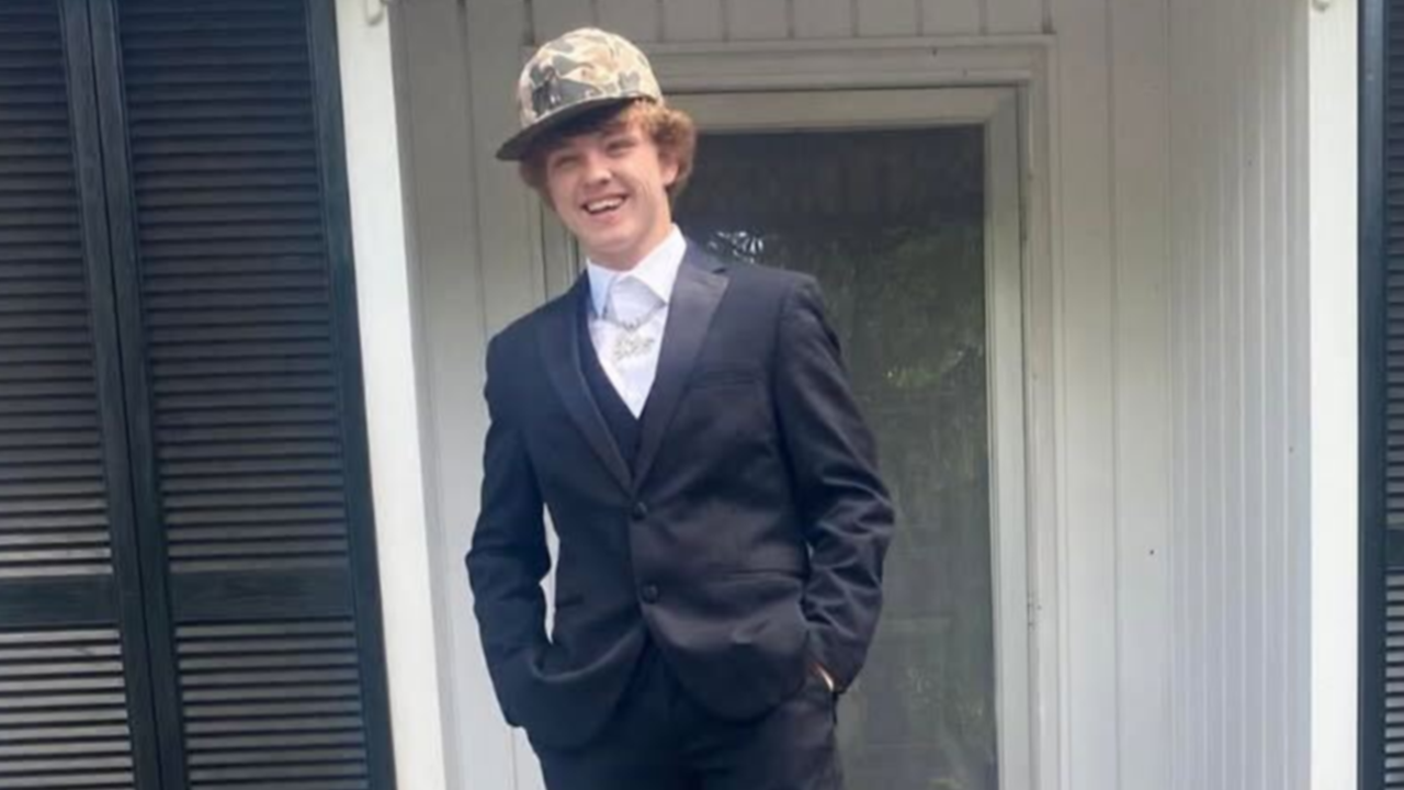 South Carolina teen accused of setting up slain beau, visiting him at hospital
