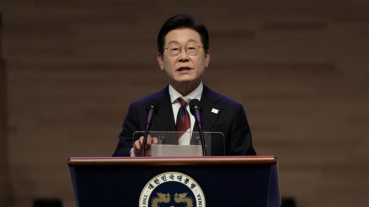 South Korea’s Lee announces plan to restore military pact with North Korea