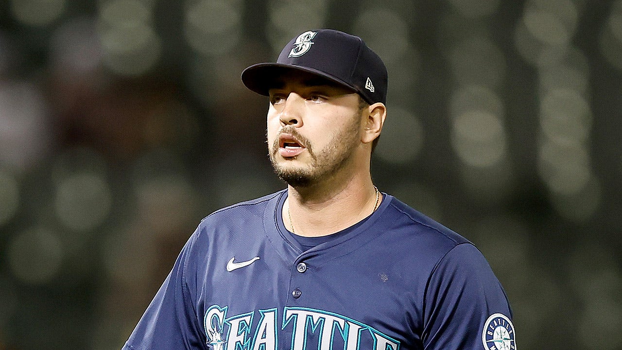 MLB news: Mariners pitcher shares death threat he received to social media