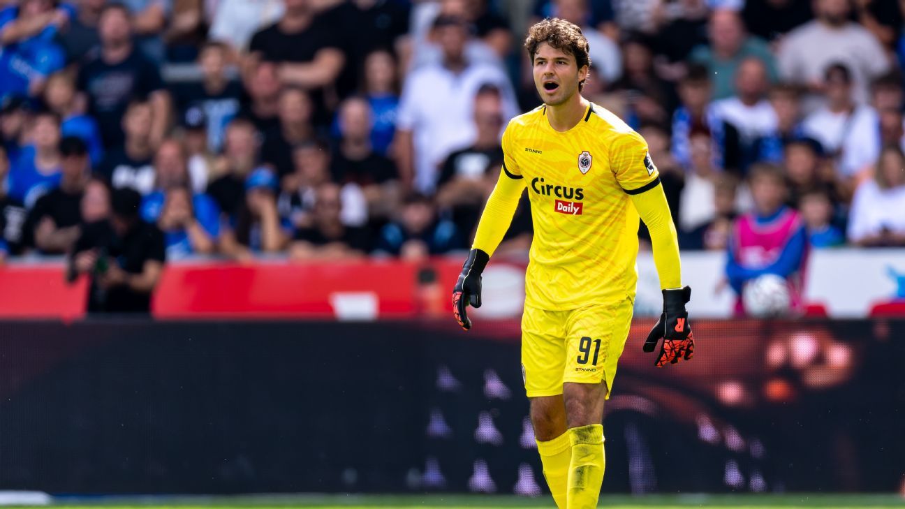 Goalkeeper Senne Lammens joins Man United from Antwerp – sources