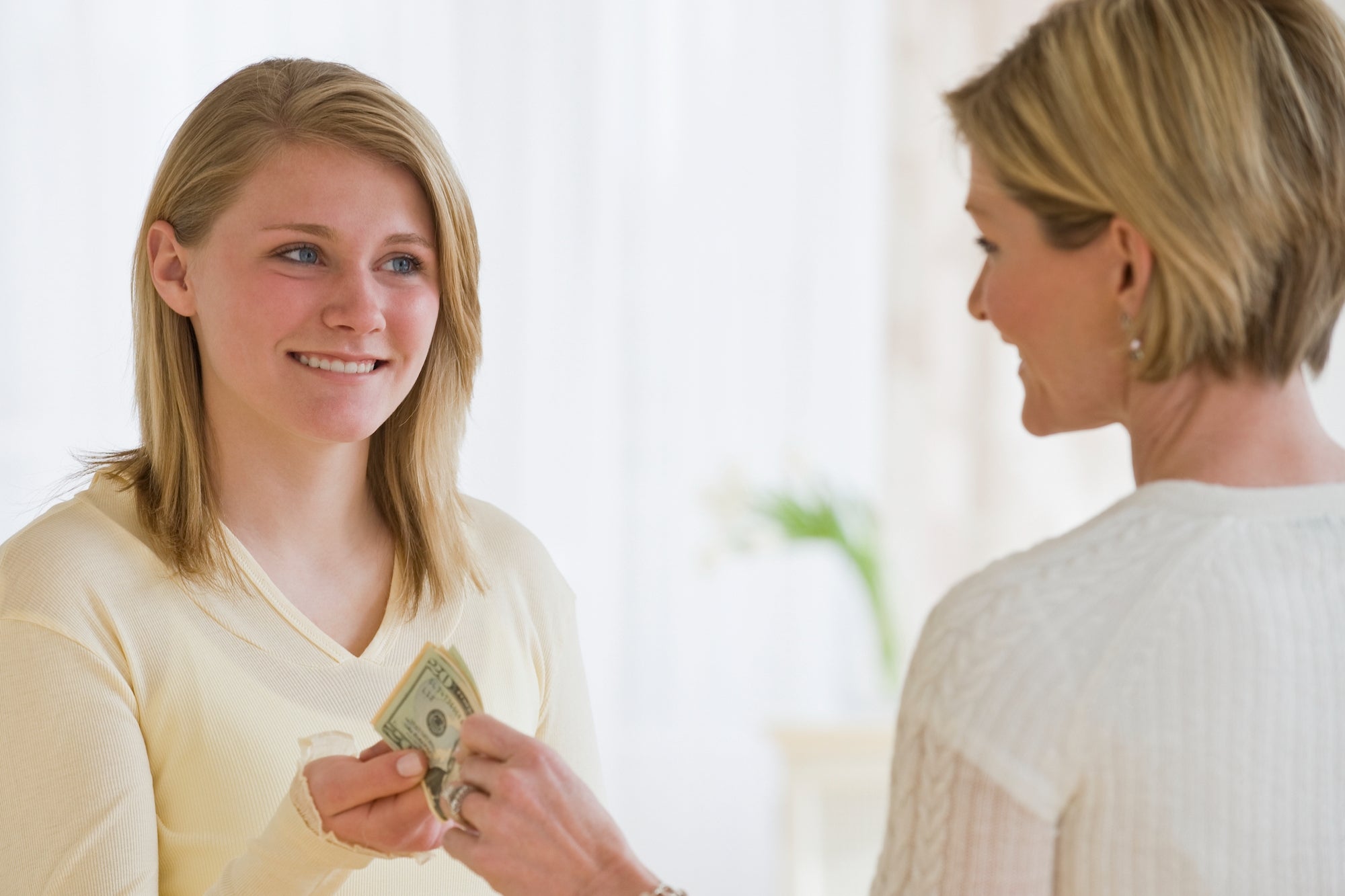 U.S. Parents Charge Kids Interest on Loans. Here’s How Much.