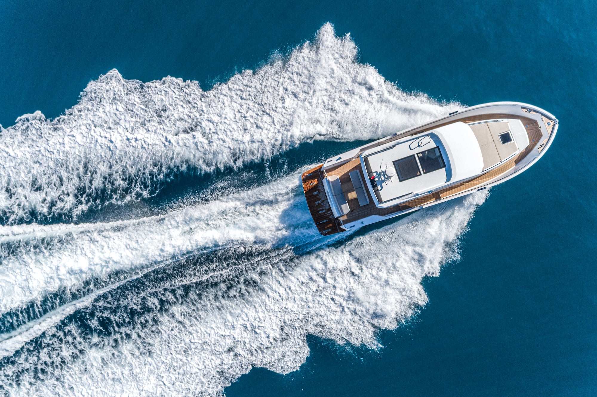 Luxury Yacht Sinks First Time It Hits the Water: Video
