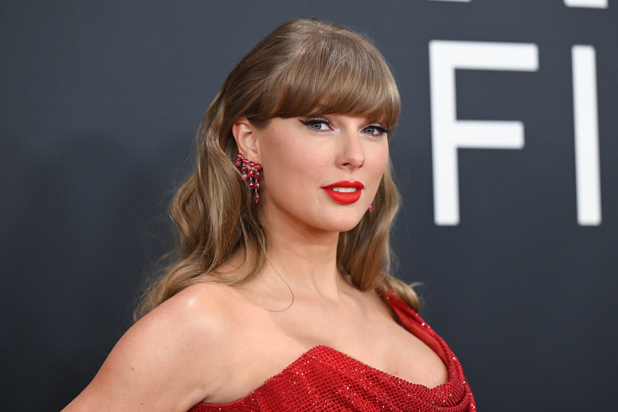 Taylor Swift and Amazon’s ‘Antifragile’ Secret to Business Success