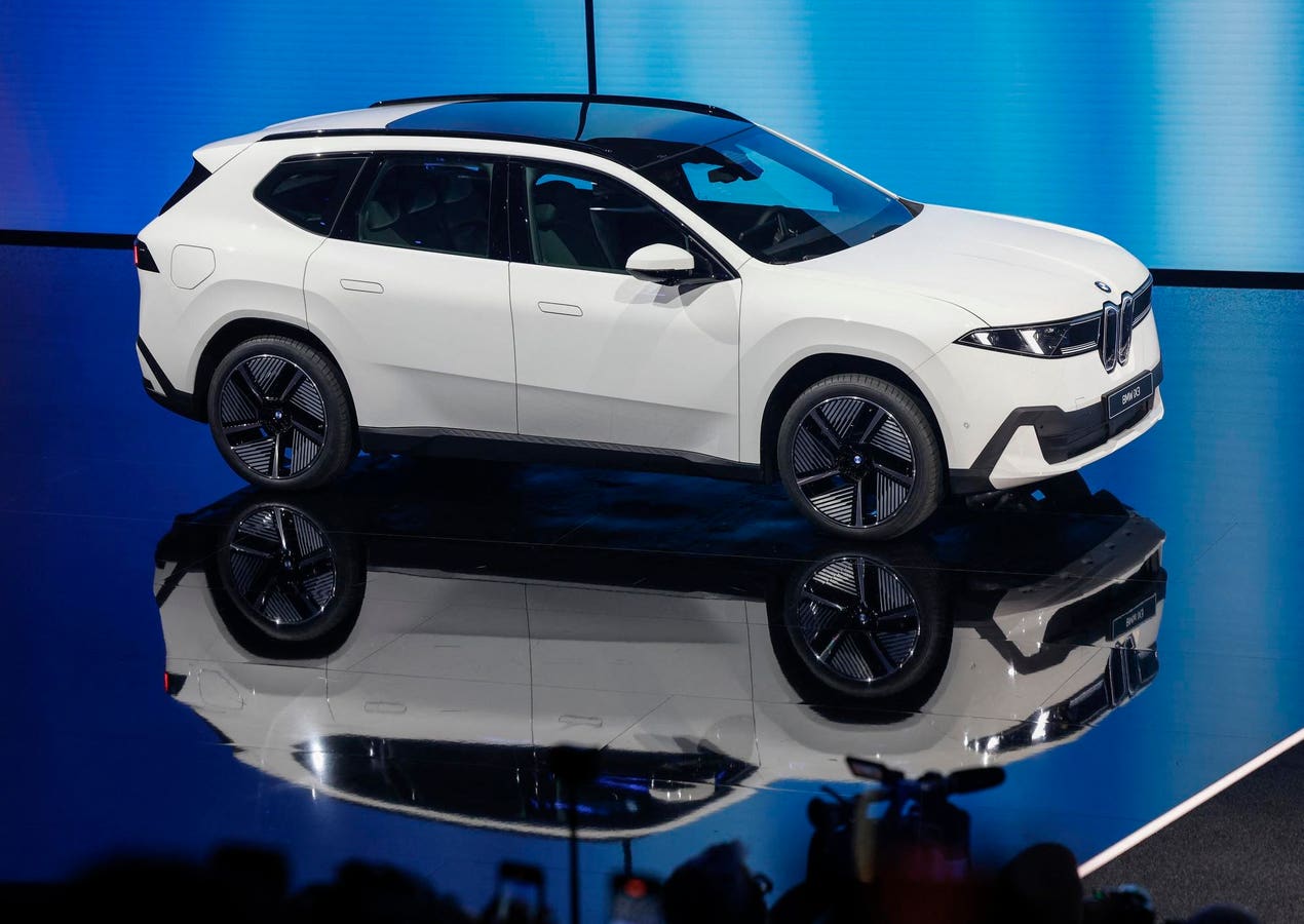 Chinese Autos Steal Munich Spotlight, But BMW, Mercedes Fight Back