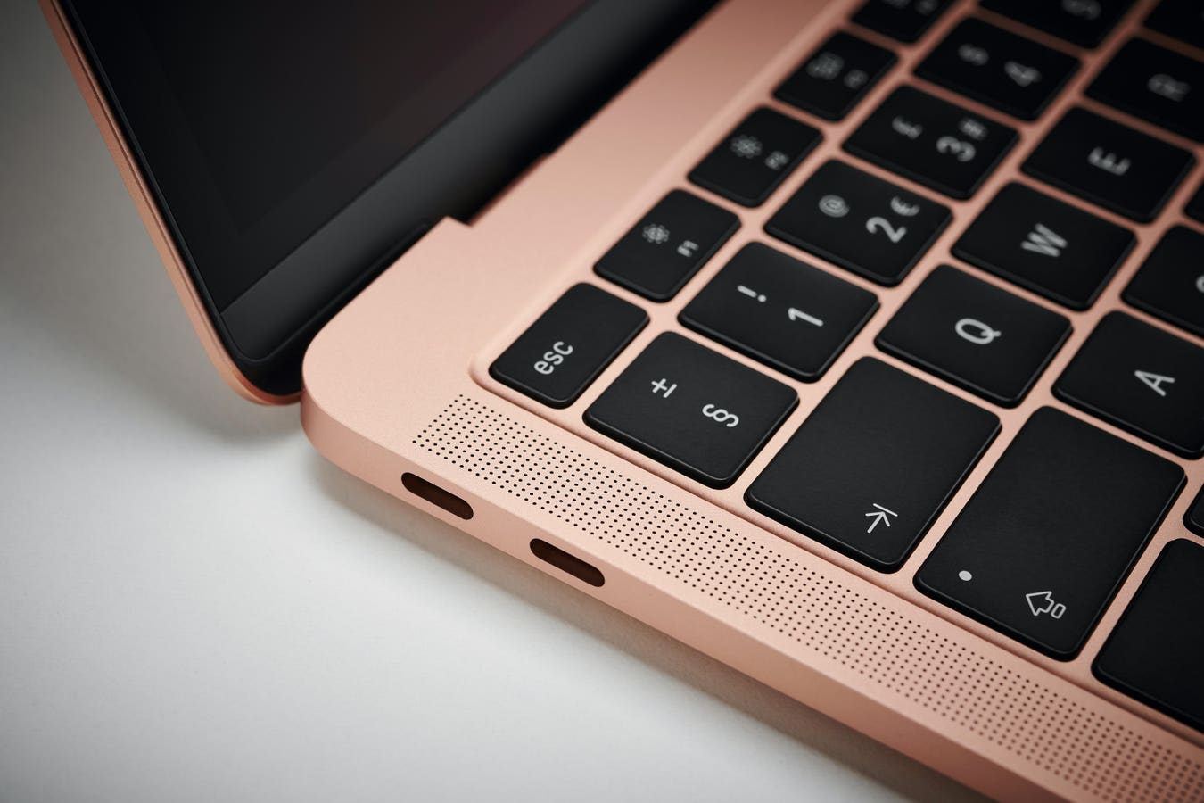Apple’s Secret Weapon Will Unlock A Revolutionary New MacBook