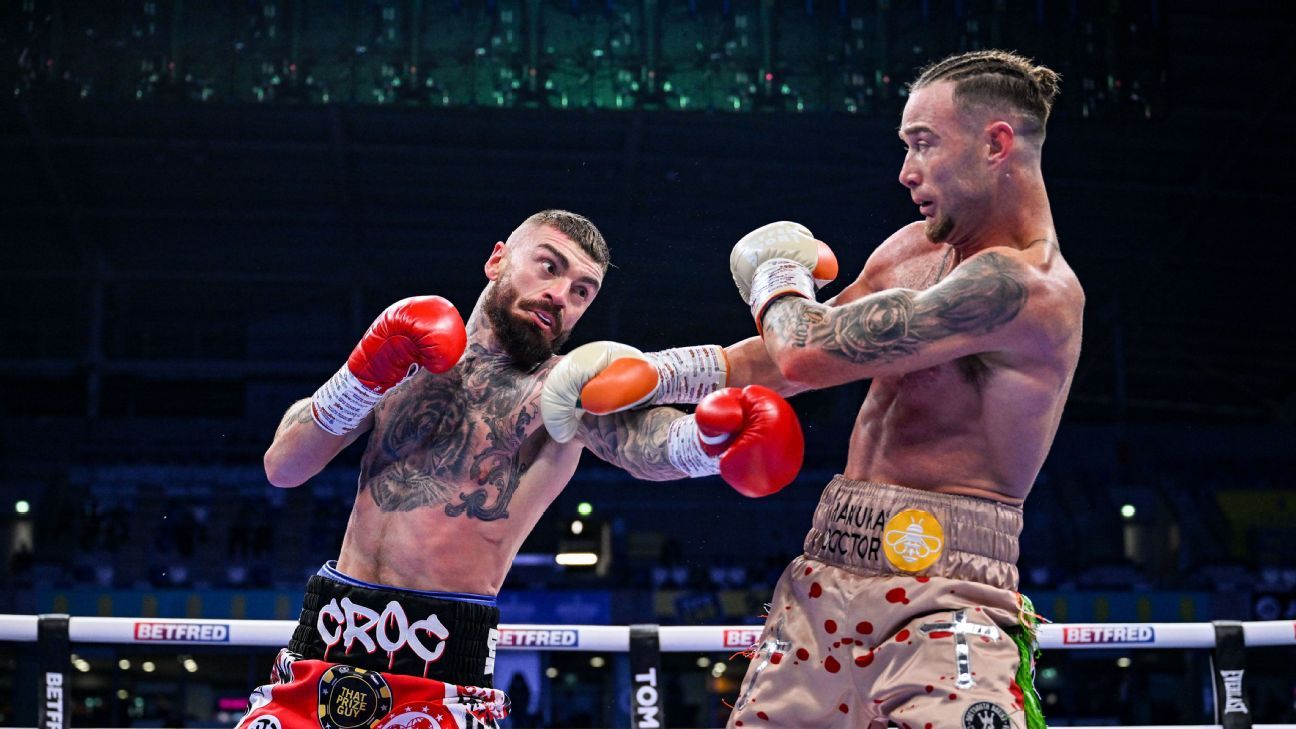 Crocker beats Donovan, becomes welterweight world champ