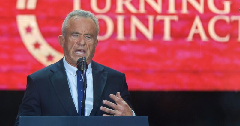 Robert F. Kennedy Jr. honors Charlie Kirk at memorial 
