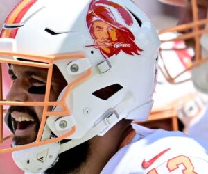 Source — Buccaneers’ Mike Evans to undergo MRI on hamstring