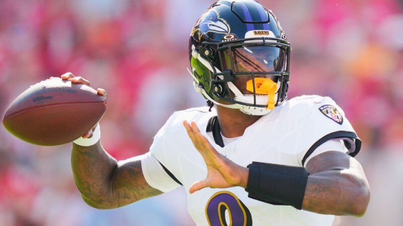 Lamar Jackson (hamstring) exits Baltimore Ravens’ loss