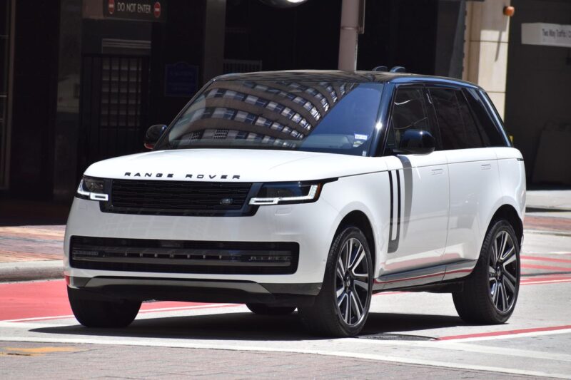 Moody’s Cuts JLR Outlook, Sees Several Months Of Cyberattack Recovery