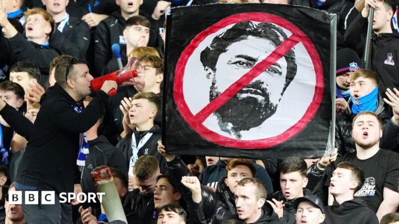 Why has Martin's approach not worked at Rangers?
