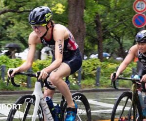 World Triathlon Championship: Beth Potter joint leader after Weihai gold
