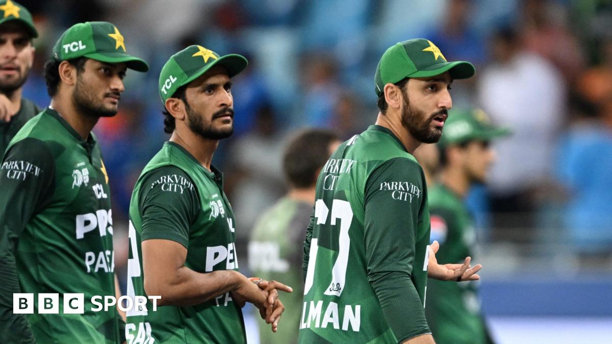 India v Pakistan: No handshakes at Asia Cup after first match since conflict