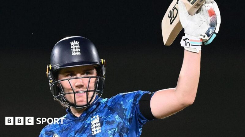 Nat Sciver-Brunt scores 122 as England beat India in World Cup warm-up