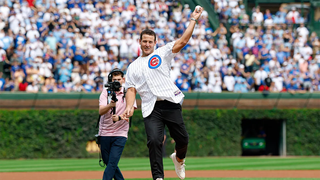 MLB news: Cubs great Anthony Rizzo drops home run ball while in bleachers