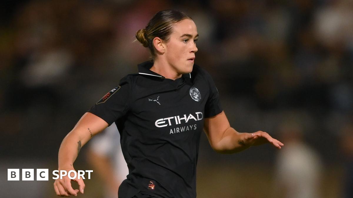 Grace Clinton: Debut Man City goal ‘takes pressure off’